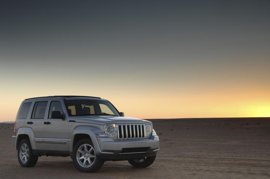  Jeep Cherokee 2008 года  (фото 87 из 161)